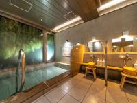 Super Hotel Sendaieki Higashiguchi Tennenonsen内部或周边的泳池