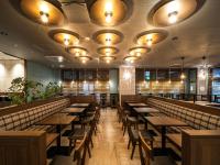 Super Hotel Sendaieki Higashiguchi Tennenonsen餐厅或其他用餐的地方