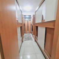 迪拜LA Gold hostel capsule的走廊,走廊