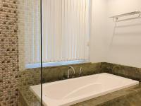 Lan Anh Villas Resort的一间浴室