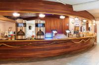 汉堡a＆o瑞佩尔班酒店的咖啡和沏茶工具