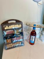 Luxe by the Sea - 5-Star Beachfront Escape的酒水