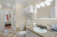 Domingos Beach Bungalow- Surfs Up的一间浴室