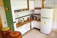 Hostel Morada do sol Paraty的厨房或小厨房