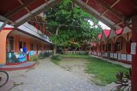 JBR Tourist Inn II - Port Barton外面的花园