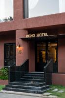 Rong Unique Hotel-Banyan Lake Scenery的门面或入口