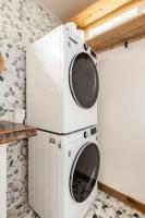 Cozy Coop Casita - Lake Travis-Hot Tub-Tiny House平面图