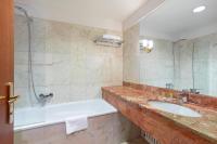 B&B Hotel Affi - Lago di Garda的一间浴室