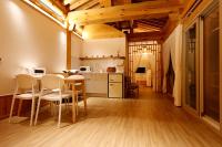Hanok stay Mokhyang的厨房或小厨房