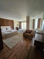 The Home Boutique Hotel Pyramids Inn客房内的一张或多张床位