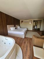 The Home Boutique Hotel Pyramids Inn客房内的一张或多张床位