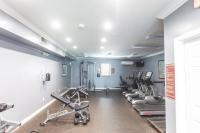 ONE More Sandy Day - 2BR 2BA Beach Condo, Sleeps 6的健身中心和&#47;或健身设施