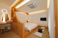 Hanok stay Mokhyang的电视和&#47;或娱乐中心
