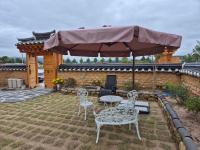 Hanok Stay Seowa外面的花园