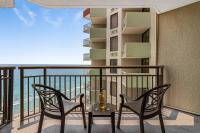 Wake Up to the Waves! Oceanview, Dogs Ok! 1638的阳台或露台