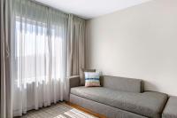 Cambria Hotel LAX的休息区