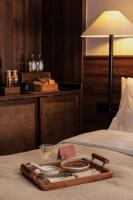 Rong Unique Hotel-Banyan Lake Scenery的酒水