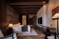 Rong Unique Hotel-Banyan Lake Scenery客房内的一张或多张床位