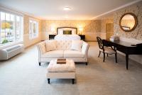 The Pathmaker Hotel的休息区