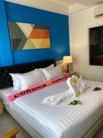 Lanta Corsica Hotel客房内的一张或多张床位