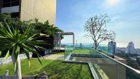 unixx seaview hotel外面的花园