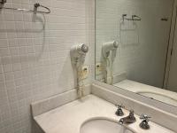 Flat Estaza Luxo Moema Ibirapuera com garagem piscina 202的一间浴室