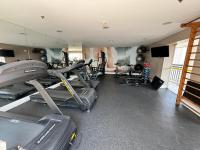 Flat Estaza Luxo Moema Ibirapuera com garagem piscina 202的健身中心和/或健身设施