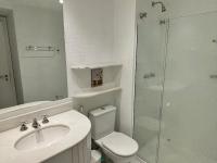 Flat Estaza Luxo Moema Ibirapuera com garagem piscina 202的一间浴室