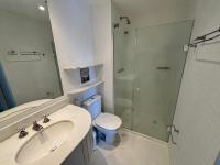 Flat Estaza Luxo Moema Ibirapuera com garagem piscina 202的一间浴室