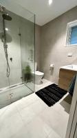 Avalon Beach Guesthouse的一间浴室