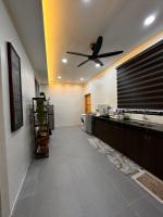 Mia homestay的厨房或小厨房
