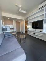 unixx seaview hotel的厨房或小厨房