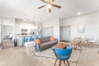 Spacious 2BR King Bed Suites Close to Downtown and Airport的厨房或小厨房