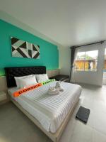 Lanta Corsica Hotel客房内的一张或多张床位