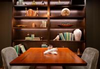 The Pathmaker Hotel的休息区
