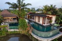 Uma Jala Villa Ubud内部或周边的泳池