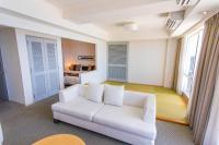 The Beach Tower Okinawa的休息区