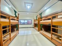 Zzz Hostel Malang客房内的一张或多张双层床