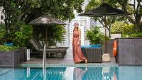 MUU Bangkok, Small Luxury Hotels of the World内部或周边的泳池