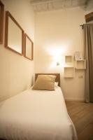 Hotel Bencidormi客房内的一张或多张床位