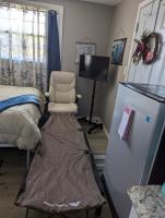 Lucy's Studio客房内的一张或多张床位