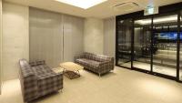 AB Hotel Shiojiri的休息区