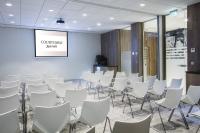 Courtyard by Marriott Edinburgh West商务区和/或会议室