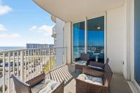 5 Star Resort 11th Fl Stunning Sunrise 2BR 2BA King Suite,Pools ,Shuttle or Walk to Beach的阳台或露台