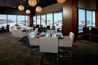 三角洲金斯顿海滨万豪酒店餐厅或其他用餐的地方