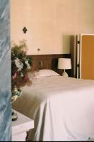 Hôtel du Couvent, a Luxury Collection Hotel, Nice客房内的一张或多张床位