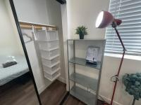 The Blue Hostel客房内的一张或多张床位