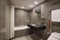 Four Points Flex by Sheraton Nagoya Station的一间浴室