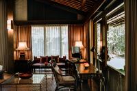 Dua Dari, a Residence by Hadiprana的休息区