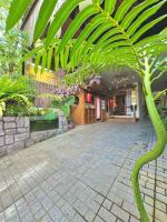 SAKURA House ĐÀ LẠT外面的花园